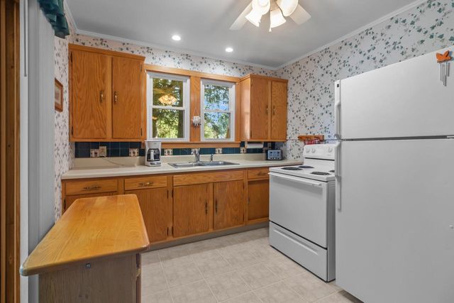 506 Pinewood TRAIL, Twin Lakes, WI 53181
