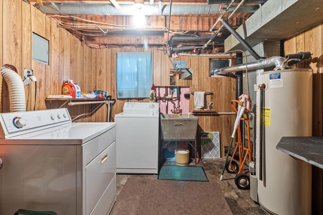 506 Pinewood TRAIL, Twin Lakes, WI 53181