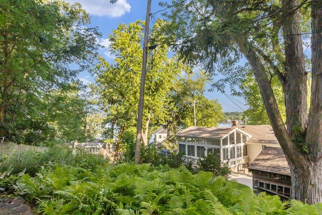506 Pinewood TRAIL, Twin Lakes, WI 53181