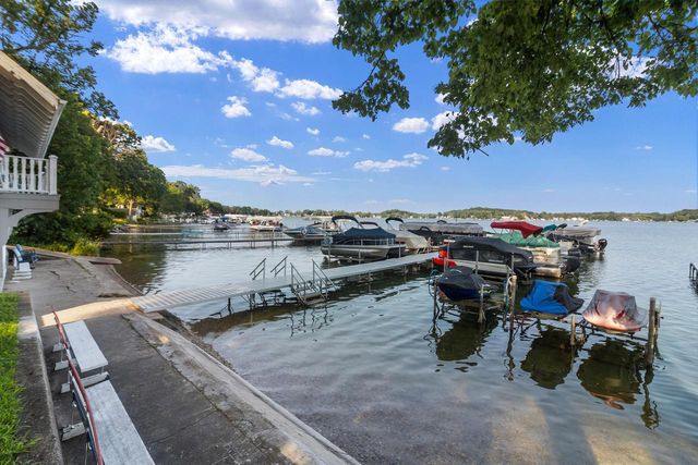 506 Pinewood TRAIL, Twin Lakes, WI 53181