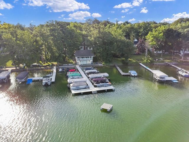 506 Pinewood TRAIL, Twin Lakes, WI 53181