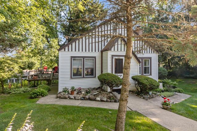 506 Pinewood TRAIL, Twin Lakes, WI 53181