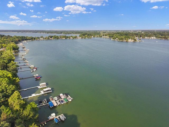 506 Pinewood TRAIL, Twin Lakes, WI 53181