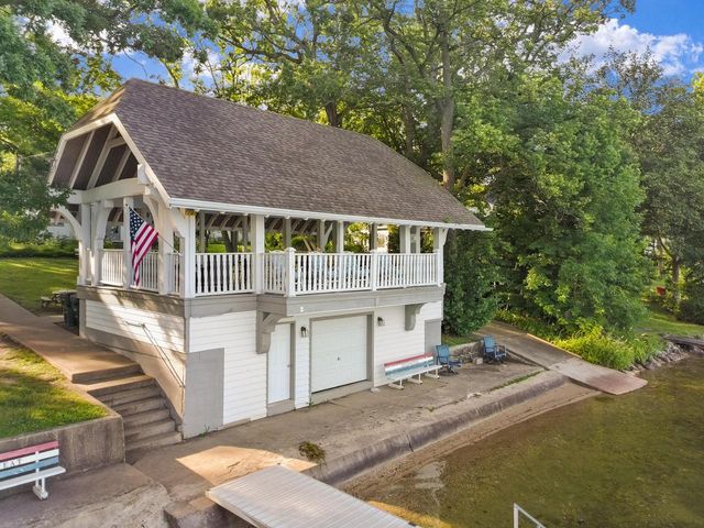 506 Pinewood TRAIL, Twin Lakes, WI 53181