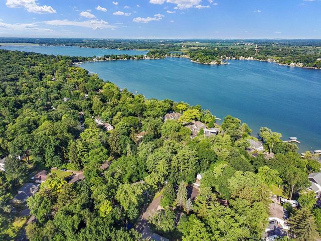 506 Pinewood TRAIL, Twin Lakes, WI 53181