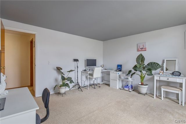 6138 Bethlehem Ln, Cicero, NY 13039