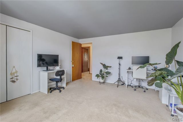 6138 Bethlehem Ln, Cicero, NY 13039