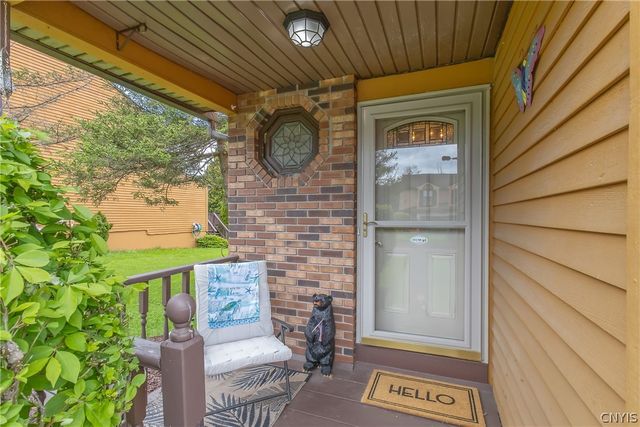 6138 Bethlehem Ln, Cicero, NY 13039