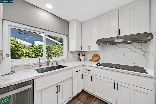 8569 Wicklow Ln, Dublin, CA 94568