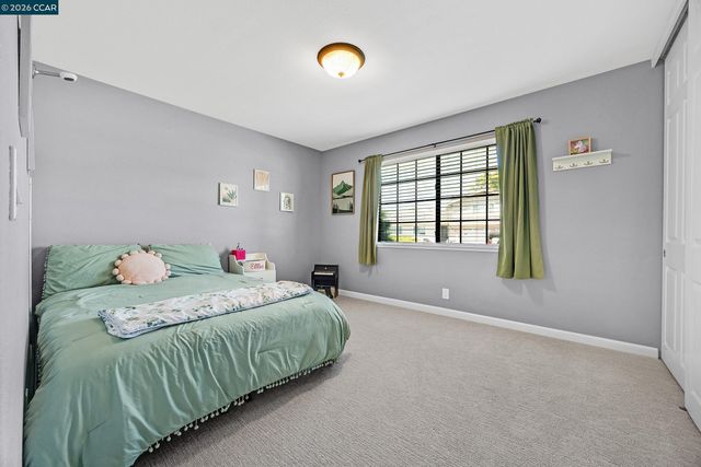 8569 Wicklow Ln, Dublin, CA 94568