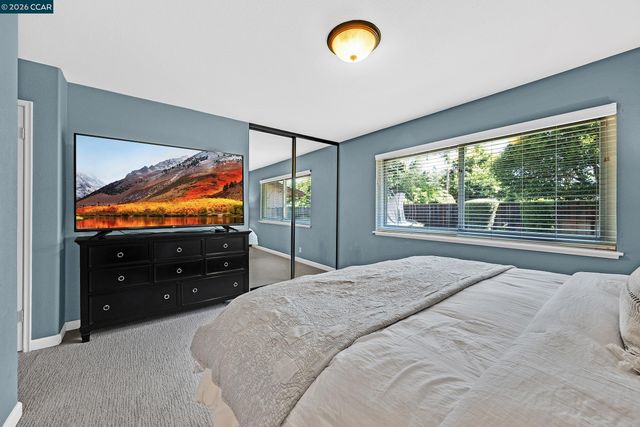 8569 Wicklow Ln, Dublin, CA 94568