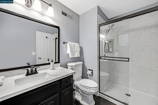 8569 Wicklow Ln, Dublin, CA 94568