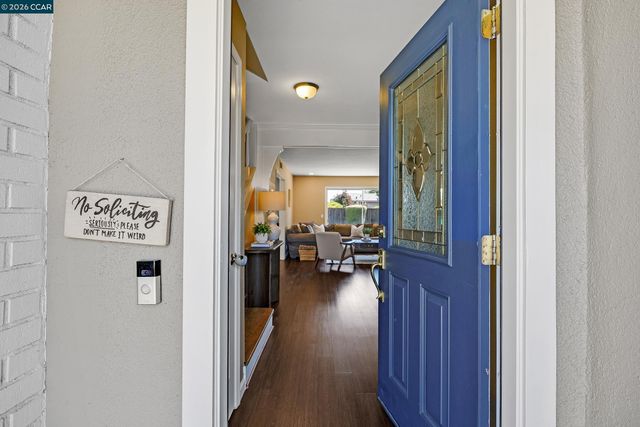 8569 Wicklow Ln, Dublin, CA 94568