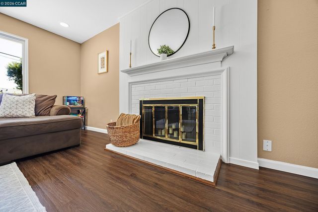 8569 Wicklow Ln, Dublin, CA 94568