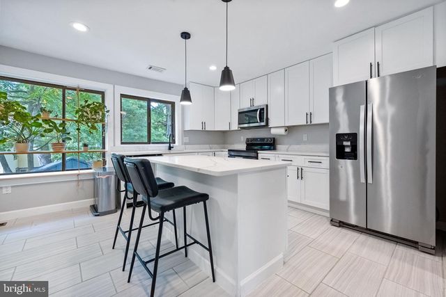 9150 CENTERWAY RD, Gaithersburg, MD 20879