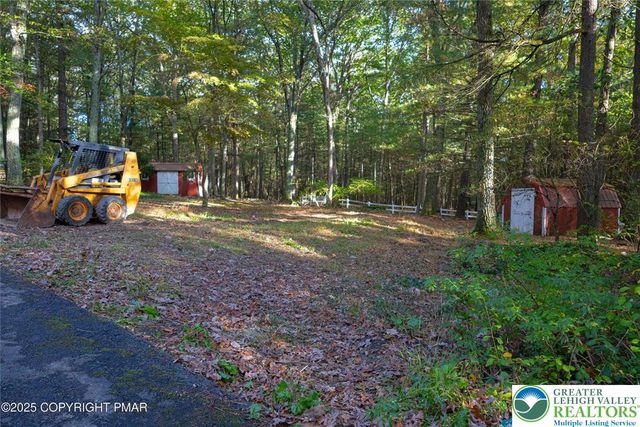 229 DeerPath, Polk Twp, PA 18058