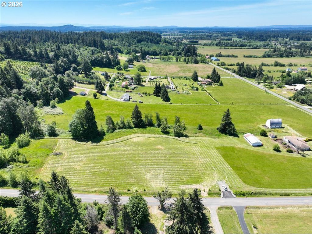 2 Ne 144th St, Brush Prairie, WA 98606