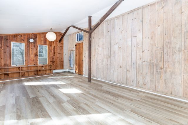 154 Wilburs Lane, Guilford, CT 06437