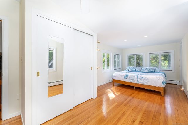 154 Wilburs Lane, Guilford, CT 06437