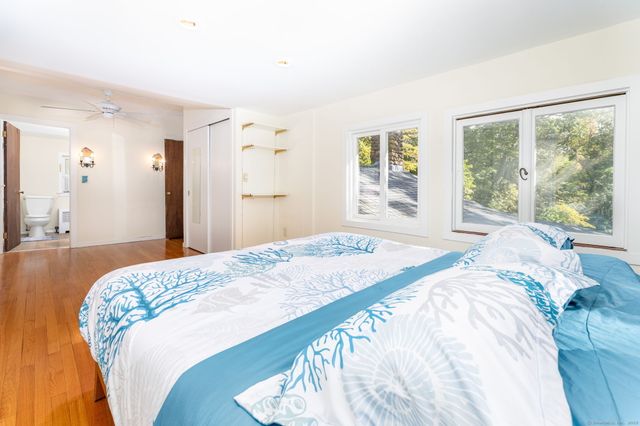 154 Wilburs Lane, Guilford, CT 06437