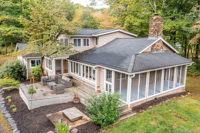 154 Wilburs Lane, Guilford, CT 06437