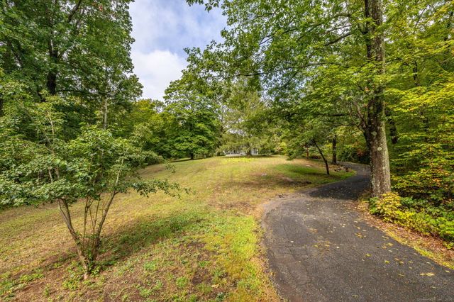 154 Wilburs Lane, Guilford, CT 06437