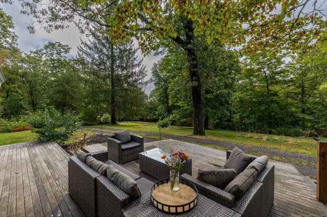 154 Wilburs Lane, Guilford, CT 06437