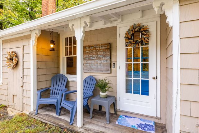 154 Wilburs Lane, Guilford, CT 06437