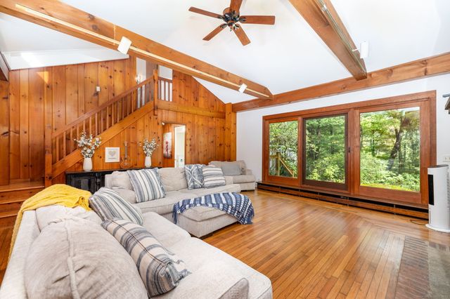 154 Wilburs Lane, Guilford, CT 06437