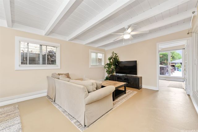 298 Moomuku Place, Honolulu, HI 96821