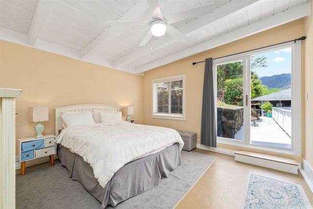 298 Moomuku Place, Honolulu, HI 96821