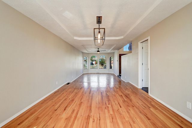 564 NICKLAUS Drive SE, Rio Rancho, NM 87124