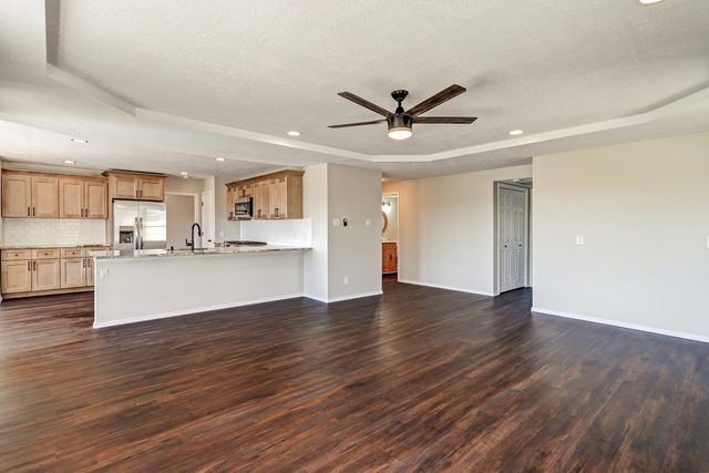 564 NICKLAUS Drive SE, Rio Rancho, NM 87124