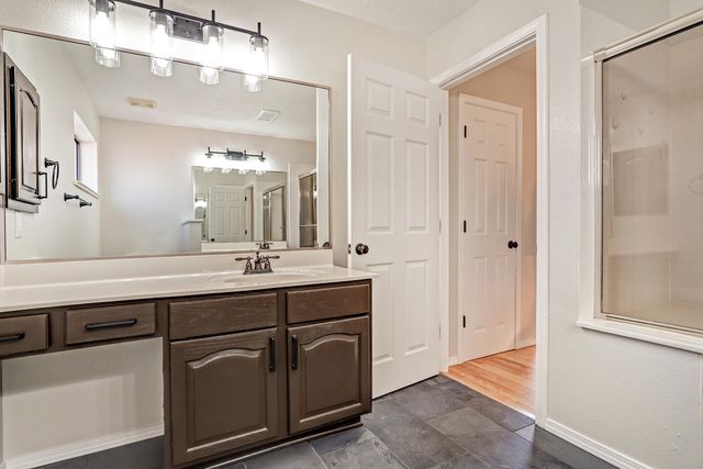 564 NICKLAUS Drive SE, Rio Rancho, NM 87124