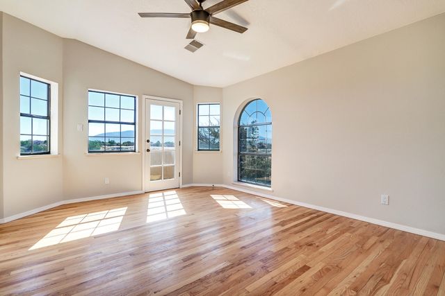 564 NICKLAUS Drive SE, Rio Rancho, NM 87124