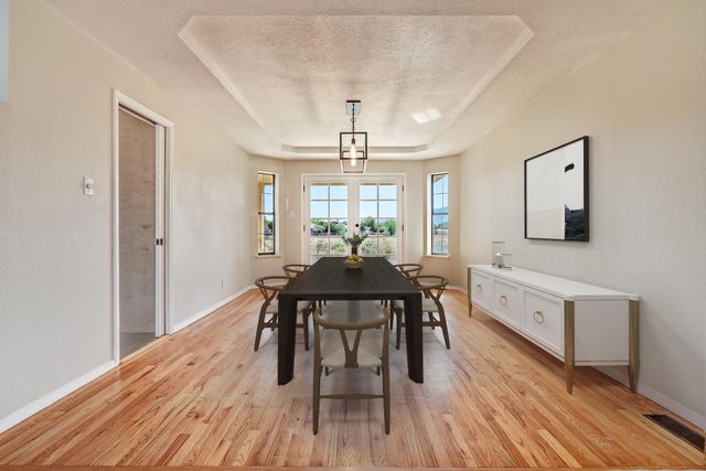 564 NICKLAUS Drive SE, Rio Rancho, NM 87124