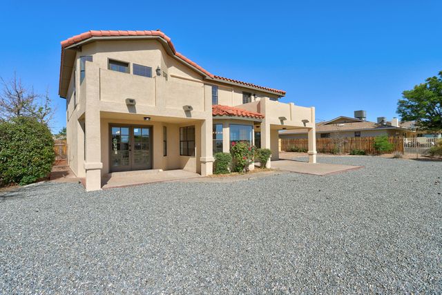 564 NICKLAUS Drive SE, Rio Rancho, NM 87124