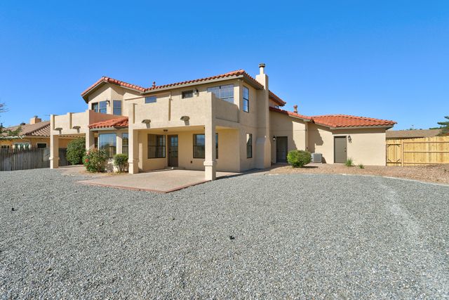 564 NICKLAUS Drive SE, Rio Rancho, NM 87124