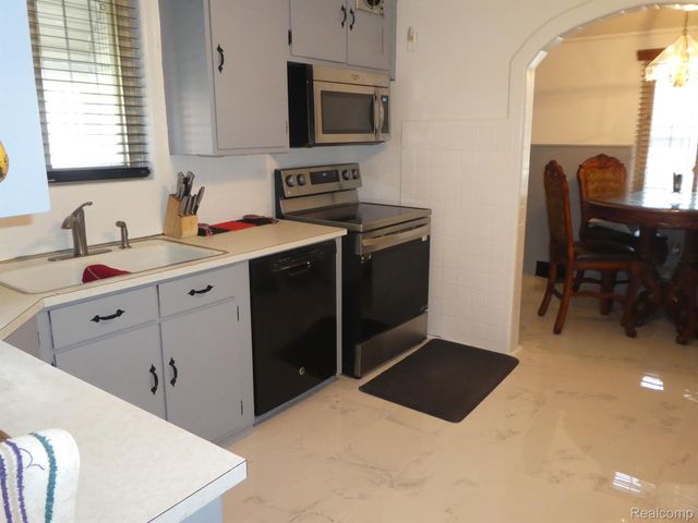 17360 NORTHLAWN Street, Detroit, MI 48221