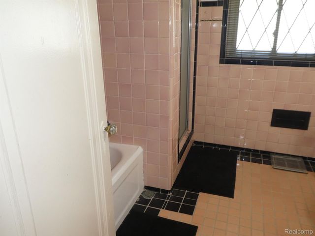 17360 NORTHLAWN Street, Detroit, MI 48221