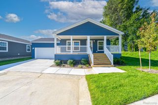 2756 NAPLES Court, Lapeer Twp, MI 48446