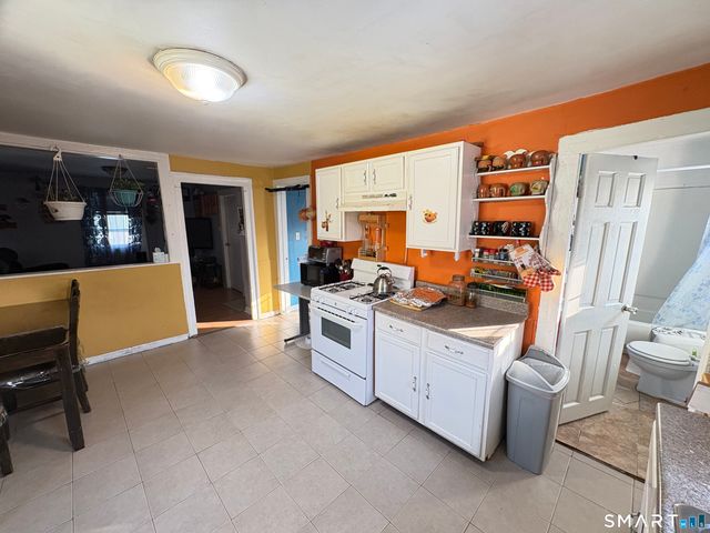 121 Willow Street, Meriden, CT 06450