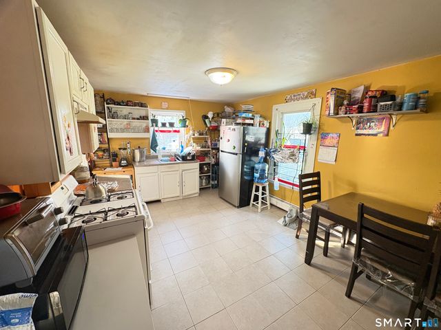 121 Willow Street, Meriden, CT 06450