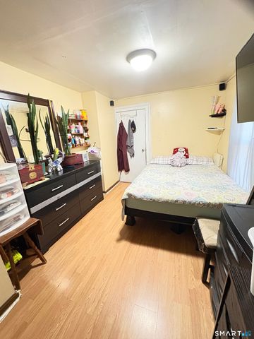 121 Willow Street, Meriden, CT 06450