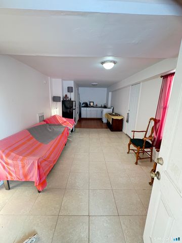 121 Willow Street, Meriden, CT 06450