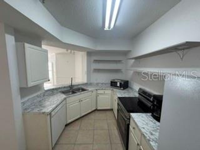 5536 METROWEST BOULEVARD 8-101, Orlando, FL 32811