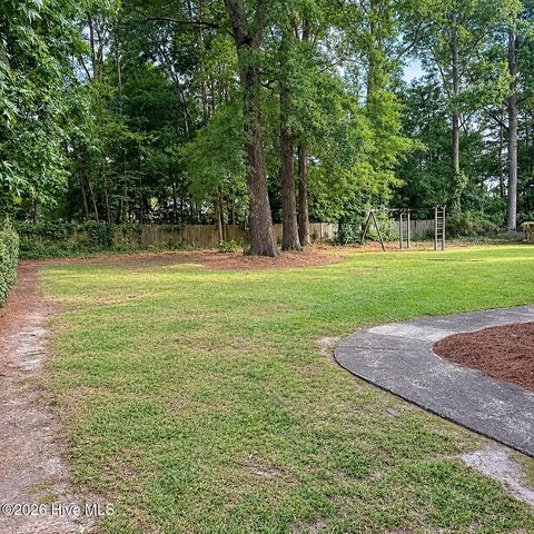 125 Bishop Drive, Winterville, NC 28590