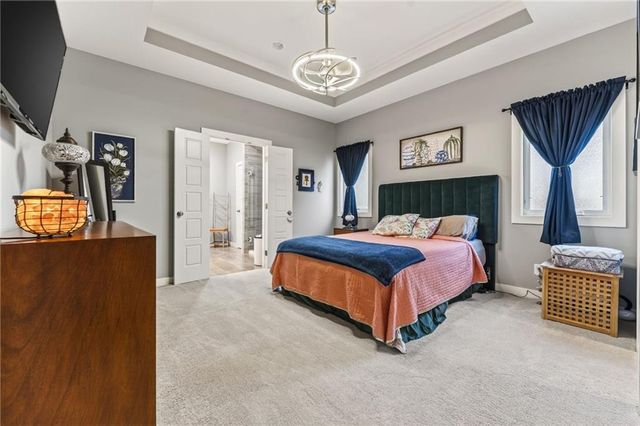 8125 N Farley Avenue, Kansas City, MO 64158