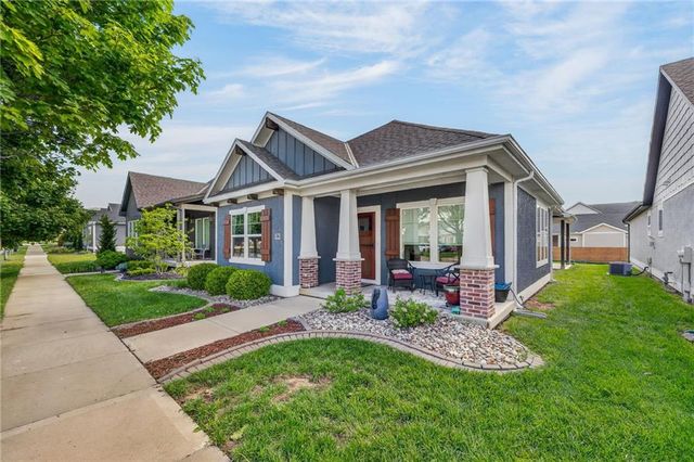 8125 N Farley Avenue, Kansas City, MO 64158