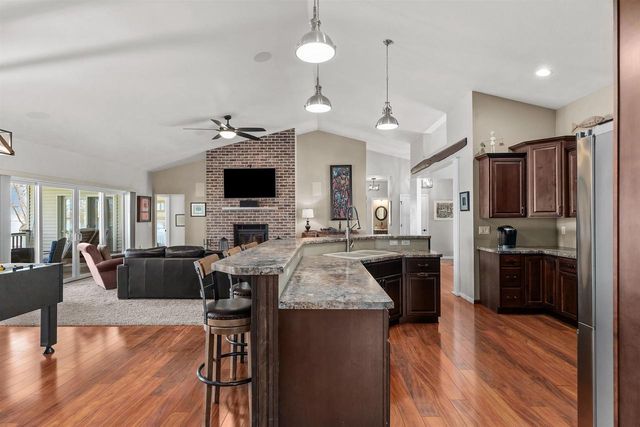 3366 HARBOR BAY ROAD, Oshkosh, WI 54901
